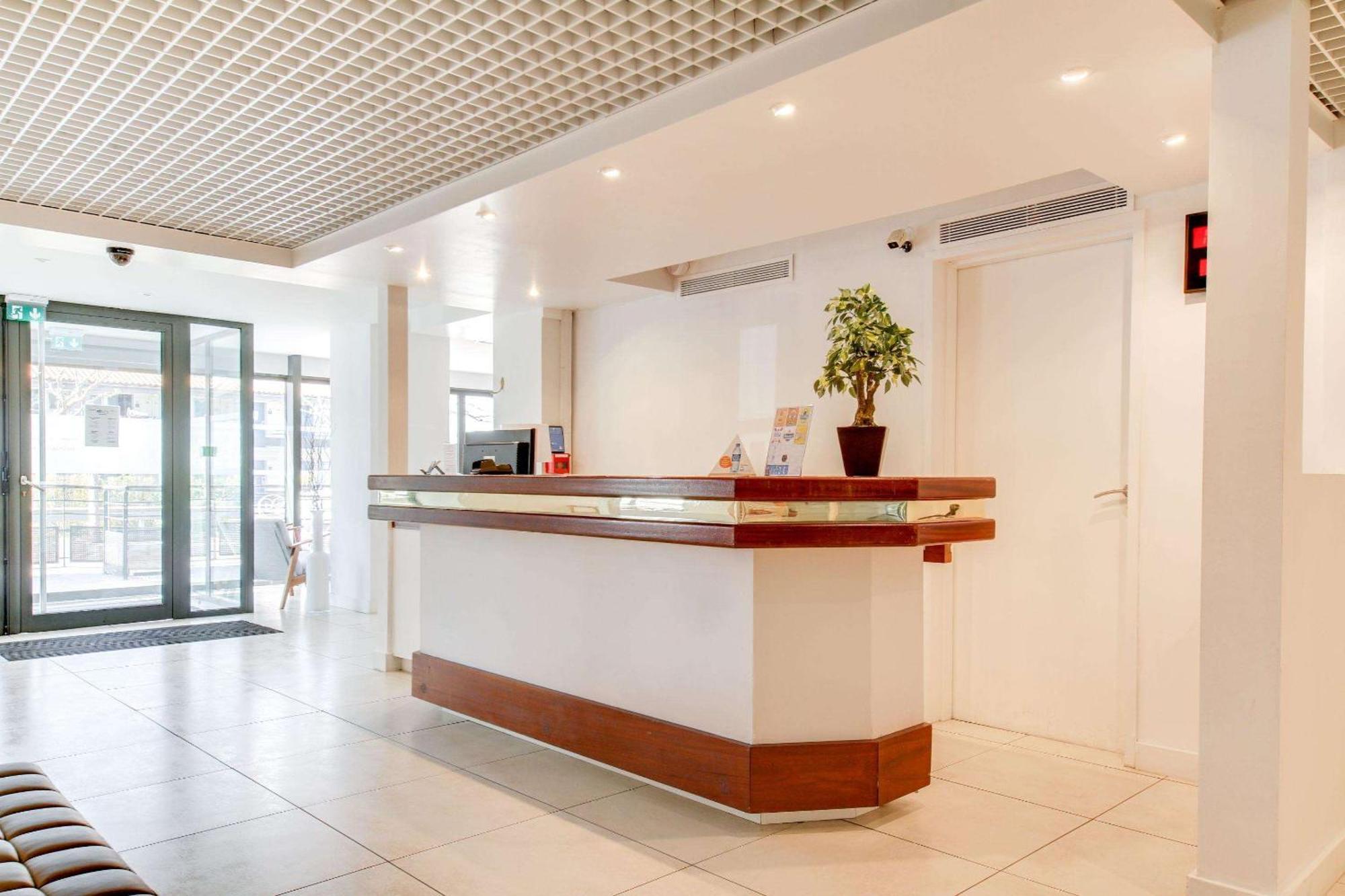 Brit Hotel Porte D'Espagne 페르피냥 외부 사진